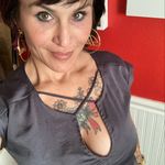 April Walsh - @april_love_beautyshop - Instagram
