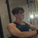 @archiehallll - Instagram