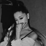 Ariana's Fan Page BR 🇧🇷 - @arianablackwhite - Instagram