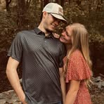 Ariana Martin - Facebook