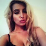 Ariana Weinstein - Facebook