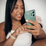 Ariane Mello - @arymellof - Instagram