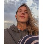 Arianna Bauer - Facebook