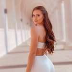 Arianna Brady - @munloosnano - Instagram