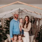 Arielle Bernhardt - @ari_thetwinmom - Instagram