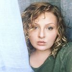 Ariel Howard - @ivorymirror - Instagram