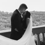 Ariel Mathis - Facebook