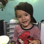 Ariel Petrone - @corfjolio - Instagram