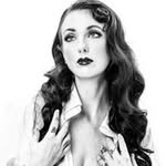 Ariel Reeves| Travel Model - @arieldreeves - Instagram