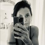 Vally Ariel Strong - Facebook