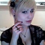 Ariel Walker - @arielwalker717 - Instagram