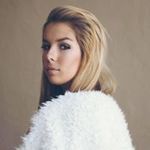 Ariel Walker - @musicbyariel - Instagram