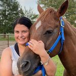 Ariel webb - @ariel_pet_care - Instagram