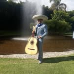 Chuy Armando Flores - @chuyarmandoflores - Instagram