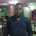 Armando Gordon - @domingoaarmandobacanbana - Instagram