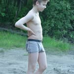 @arnold.14.love - Instagram