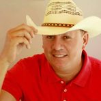 Cesar Arnold Tovar Santos - Facebook