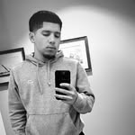 Arnold Velazquez - @_velazquezs - Instagram