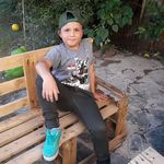 aron- bates - @medinaana080 - Instagram