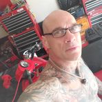 Arron Bates - Facebook
