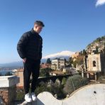 Áron Hermann - Facebook