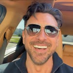 Arthur Reyes - @reyeschronicles - Instagram