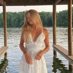 Lily Arvanda - @liliyovertulips - Instagram