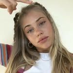 ashely🪬 - @ashely.simons - Instagram
