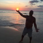 Asher Bitton - @asher.bitton.75 - Instagram