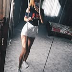 @ashlee_hood43 - Instagram