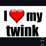 ashleigh Murray - @mydognille - Instagram