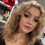 ashley - @ashleyconti.jpg - Instagram
