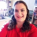 Ashley Dunning - @oilscoffeeandbooks - Instagram