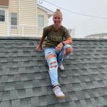 Ashley - @ashleyeasterday - Instagram