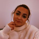 Ashley Fortier - @glamourandglugs - Instagram