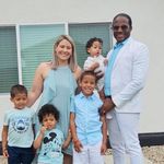 Ashley & Lindsey Head - @bossparents - Instagram