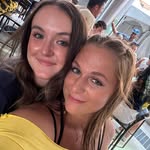 @_ashleyhills_ - Instagram
