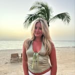 Ashley Lawless - @povofashleyslife - Instagram