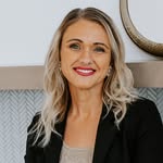 Ashley Lindquist 💁🏼‍♀️SoDak Realtor - @ashley_lindquist_realtor - Instagram