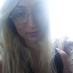Ashley Lund - @ashley.lund.142 - Instagram