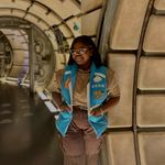 ashley mobley - @disneyashventures - Instagram