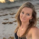 Ashley Renee Caron Scent - @ashleyrenee.xoxo - Instagram