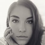 Ashleigh Schappert - @confident_quirky_fitness - Instagram