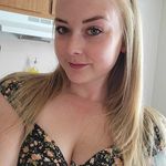 Ashley Senft - @meowcatsley - Instagram