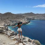 Ashley Smithson - @a_lynn12 - Instagram