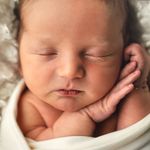 Durham region Newborn Photographer Ashley Topping - @ashleytoppingphotonewborn - Instagram