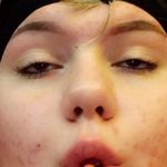 Ashley Windsor - @holdtherip - Instagram