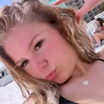ash - @ashlyngraham - Instagram