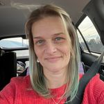 Audrey Chambers - @audreysflutteringshutters - Instagram