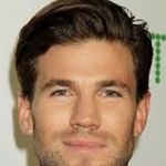 Austin Stowell - @private_austin_stowell - Instagram